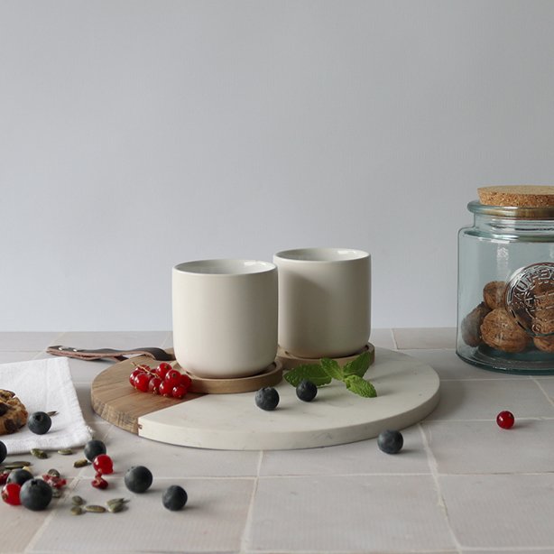 Theekopjes Daryana set van 2 in porselein met acaciahouten onderzetter