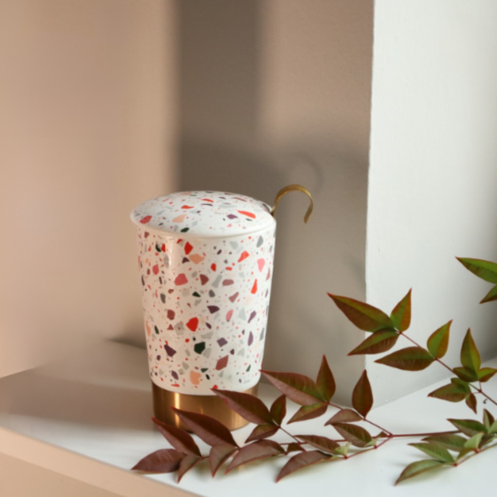 Shireen theemok met zeef